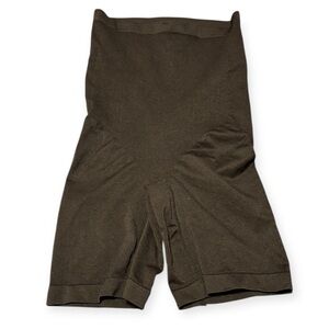La Vie En Rose Black Seamless Shapewear Shorts Medium High Rise Light Support